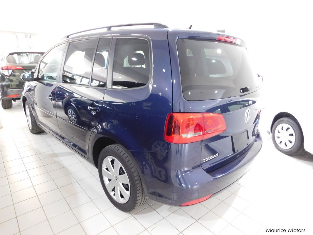 Volkswagen GOLF TOURAN - DARK BLUE in Mauritius