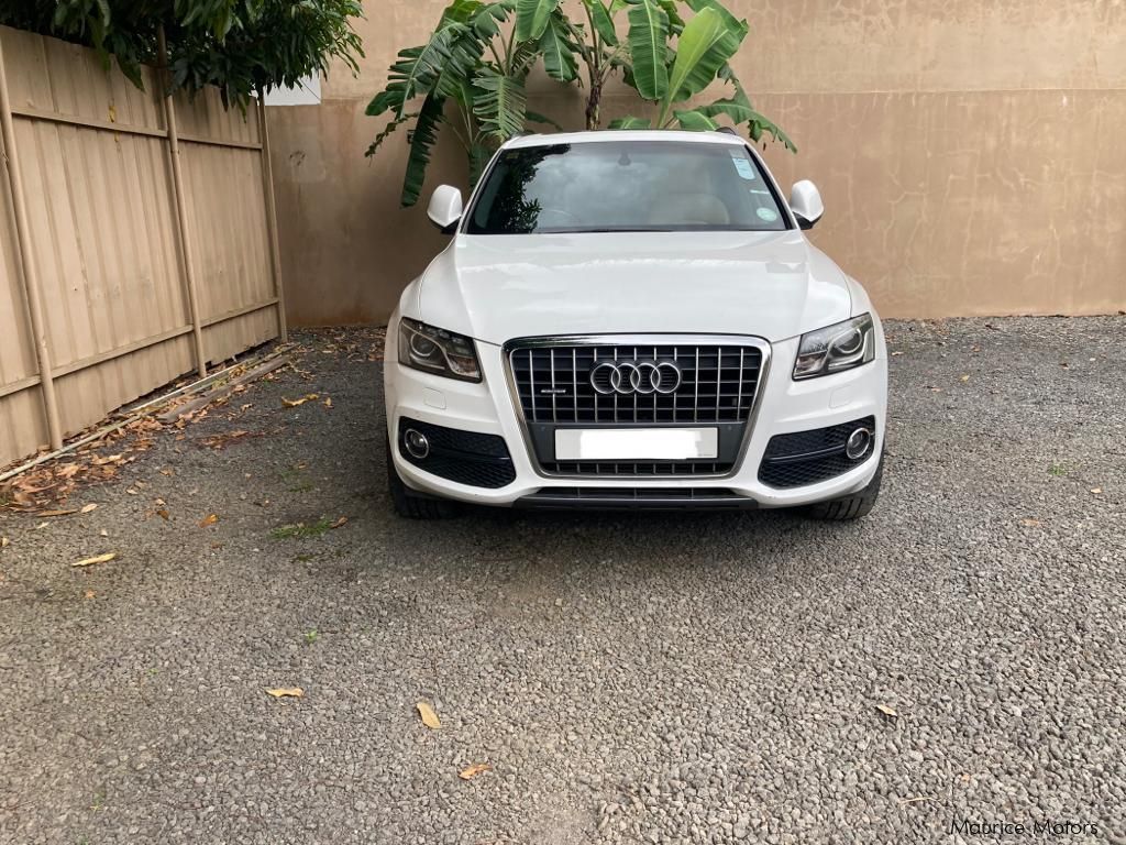 Audi Q5 2.0 TDI S LINE in Mauritius