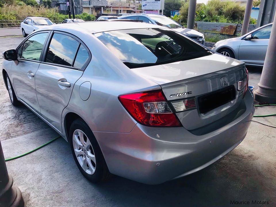 Honda CIVIC 1.6 I-VTEC STEPTRONIC in Mauritius