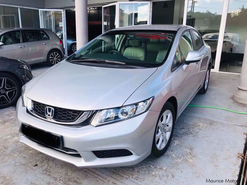 Honda CIVIC 1.6 I-VTEC STEPTRONIC in Mauritius