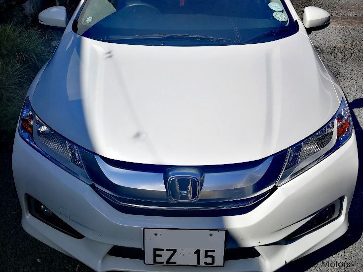 Honda Grace Hybrid in Mauritius