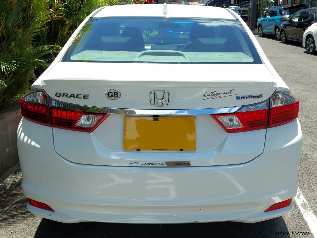 Honda Grace Hybrid in Mauritius