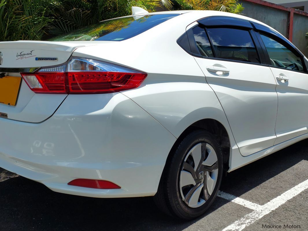 Honda Grace Hybrid in Mauritius