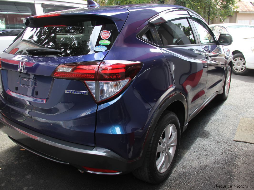 Honda VEZEL - MODEL X - PURPLE - HYBRID in Mauritius