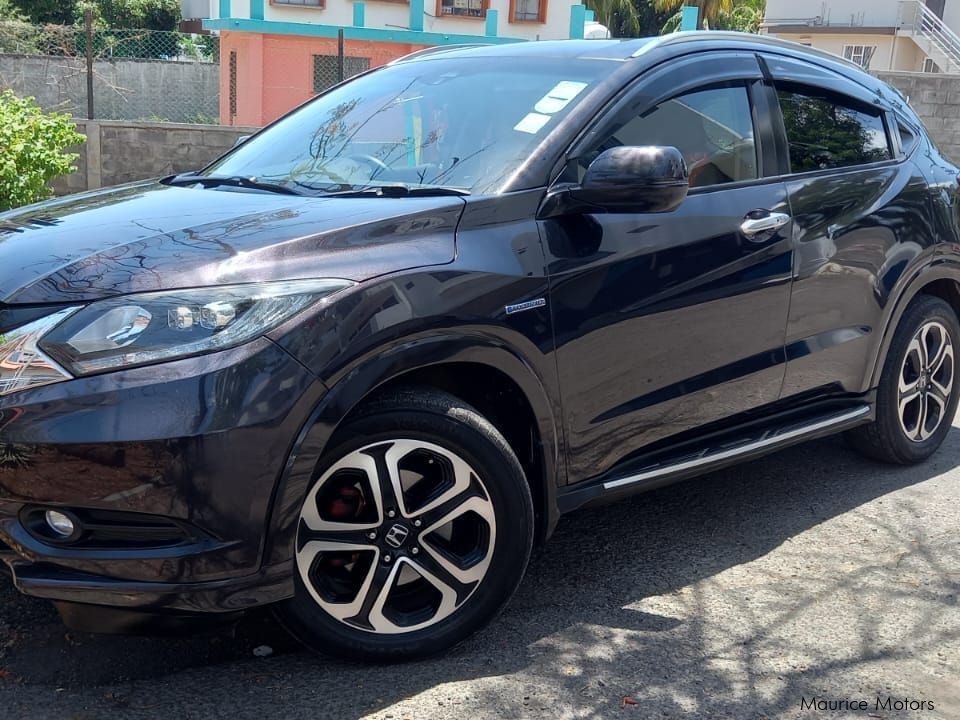 Honda Vezel RU3 in Mauritius