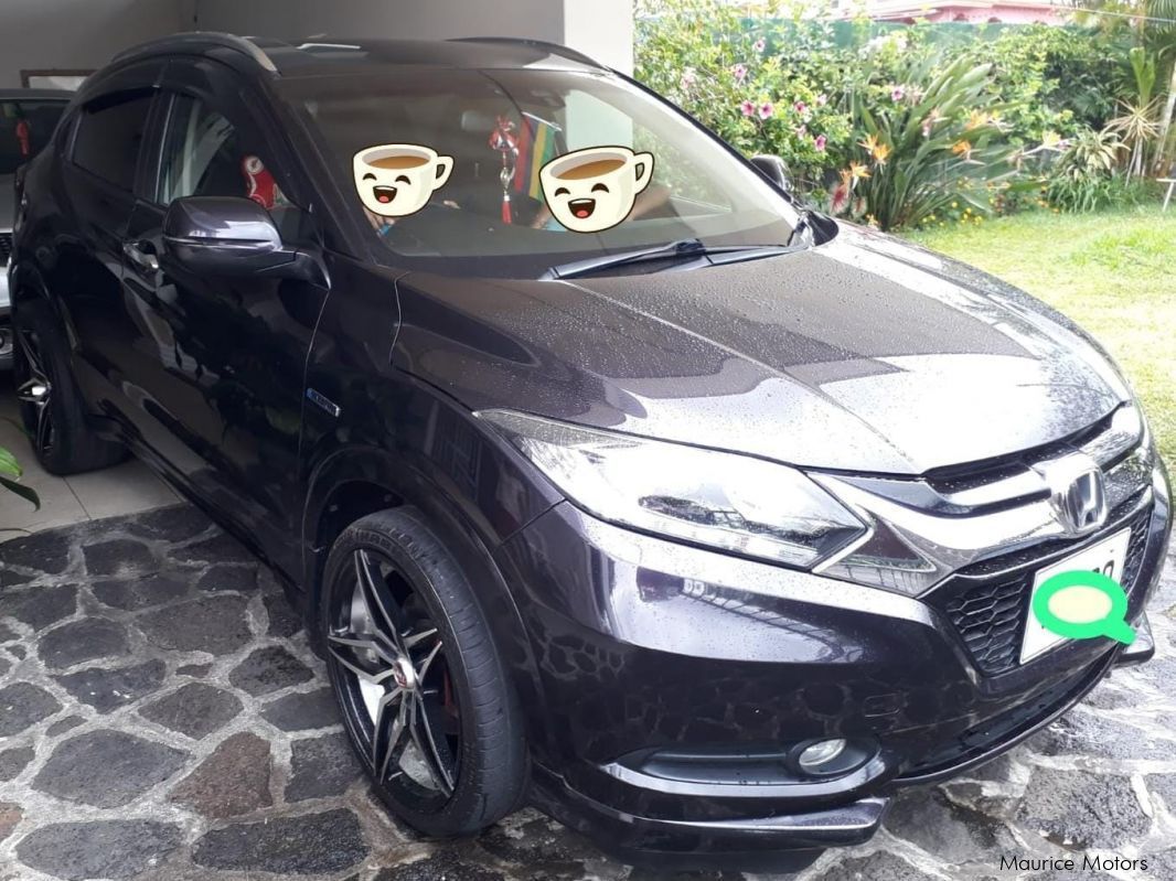 Honda Vezel RU3 in Mauritius