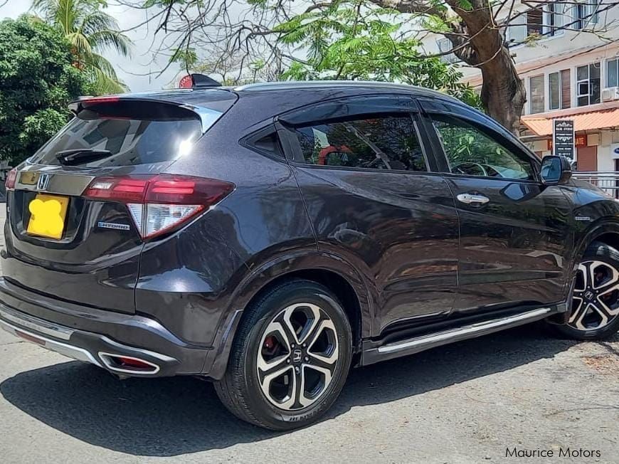 Honda Vezel RU3 in Mauritius