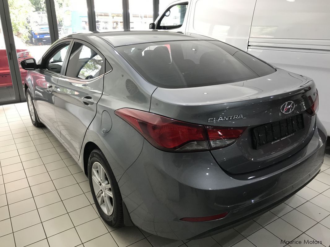 Hyundai ELANTRA - SILVER in Mauritius