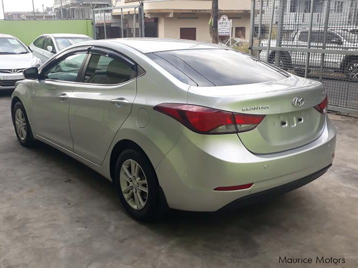 Hyundai Elantra GLS in Mauritius