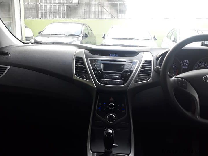 Hyundai Elantra GLS in Mauritius