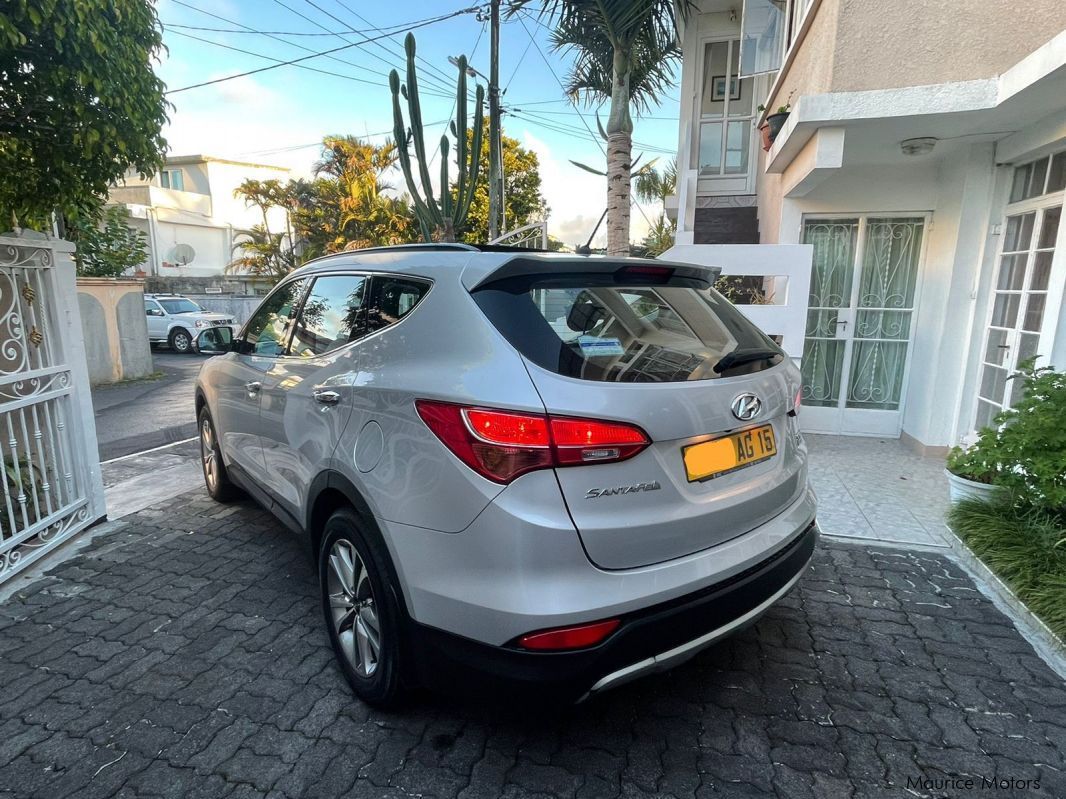 Hyundai Santafe in Mauritius