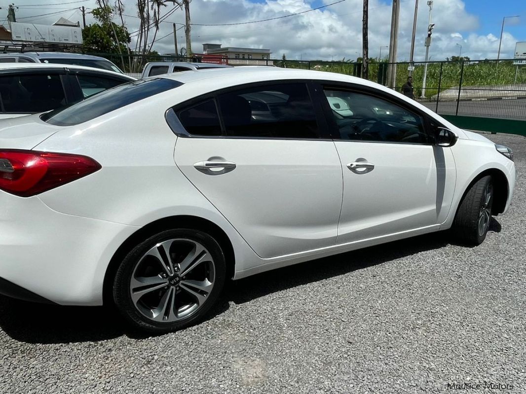 Kia cerato in Mauritius