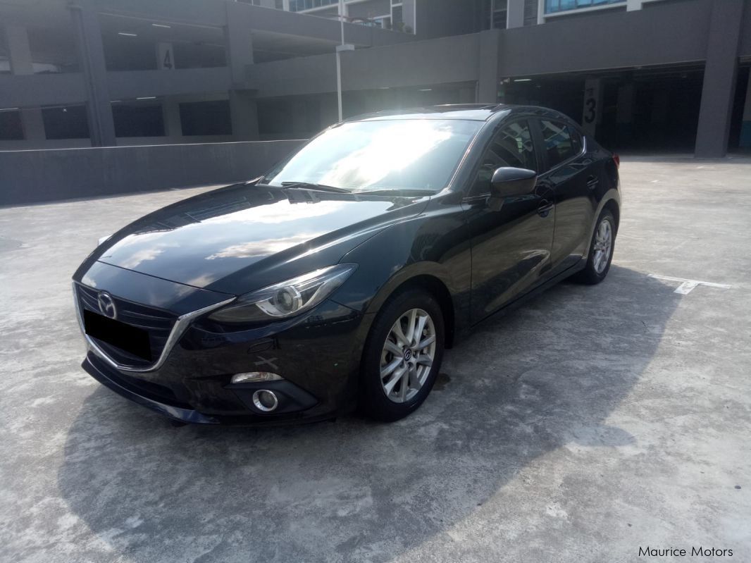 Mazda 3 Deluxe SkyActiv in Mauritius