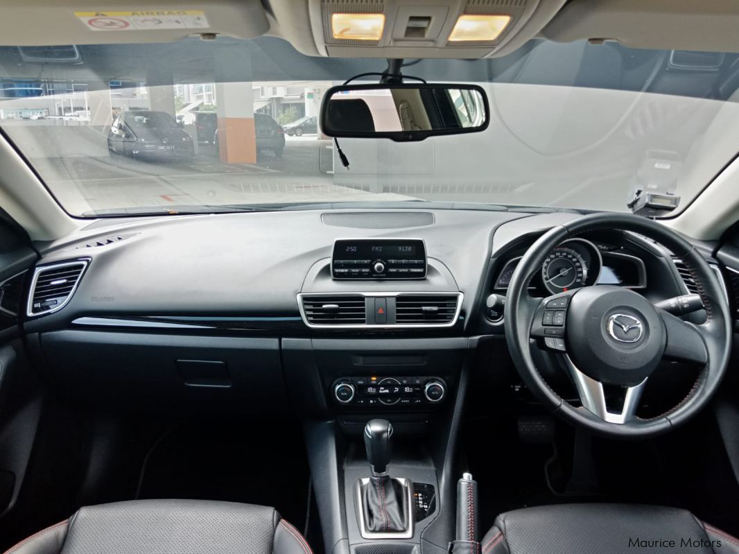 Mazda 3 Hatchback SkyActiv in Mauritius