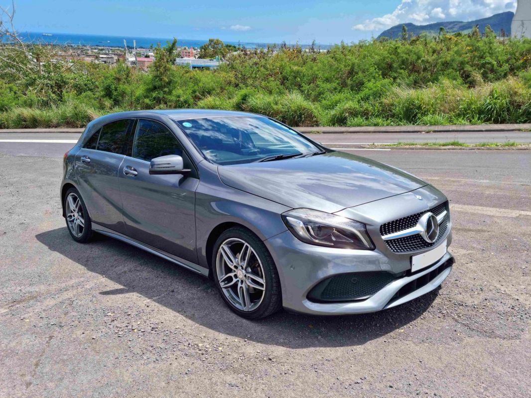 Mercedes-Benz A180 W176 Facelift 2016-2018 AMG Line in Mauritius