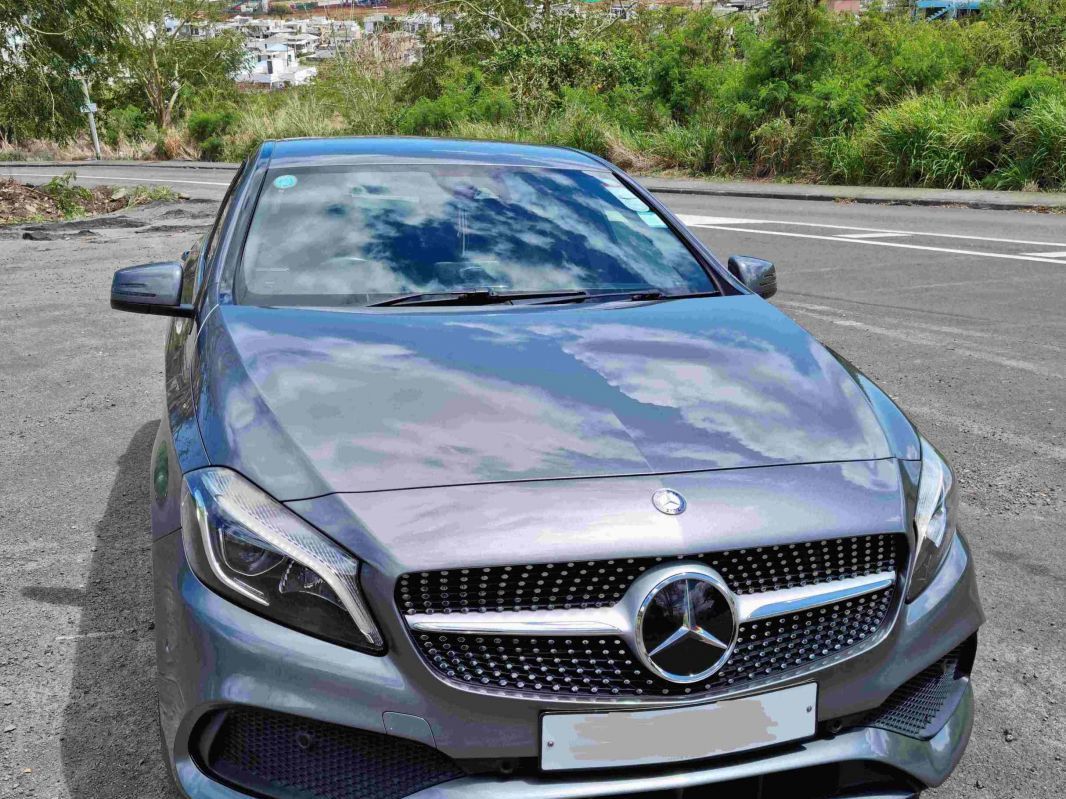 Mercedes-Benz A180 W176 Facelift 2016-2018 AMG Line in Mauritius