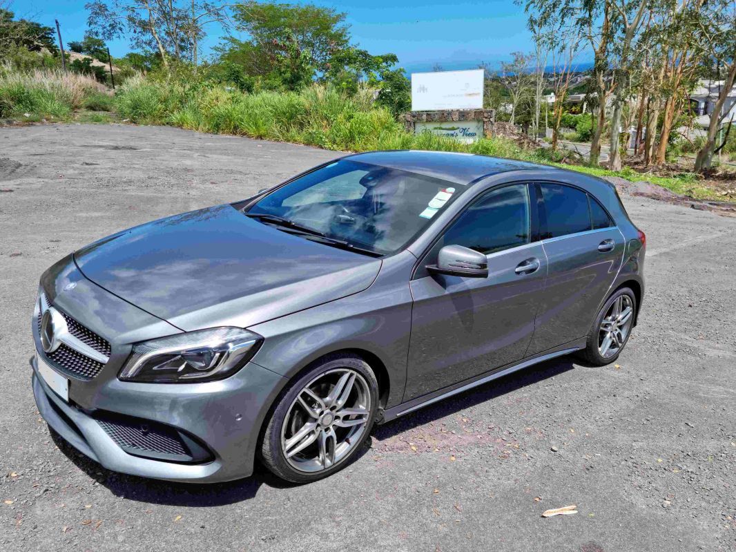 Mercedes-Benz A180 W176 Facelift 2016-2018 AMG Line in Mauritius