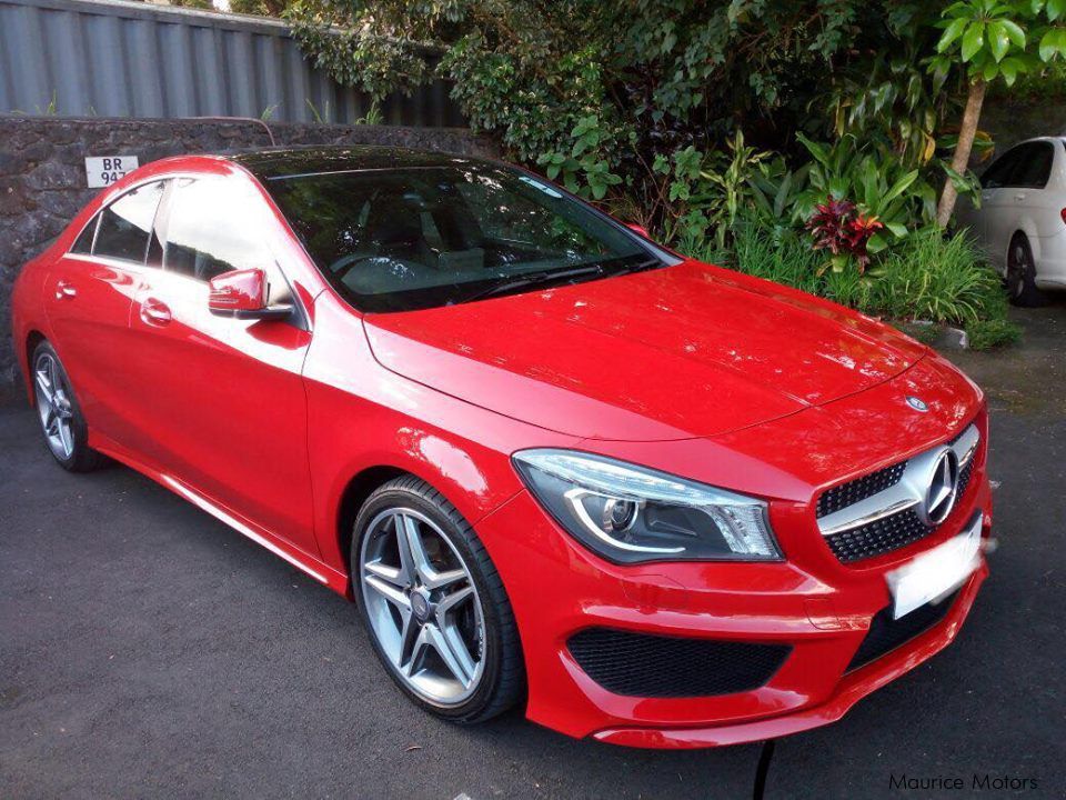 Мерседес CLA 200 розовый хамелеон
