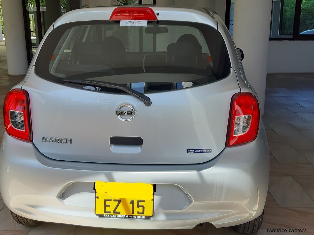 Nissan AK13 in Mauritius