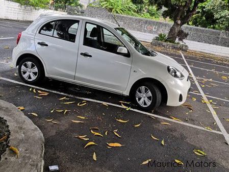Nissan MARCH ak13 in Mauritius