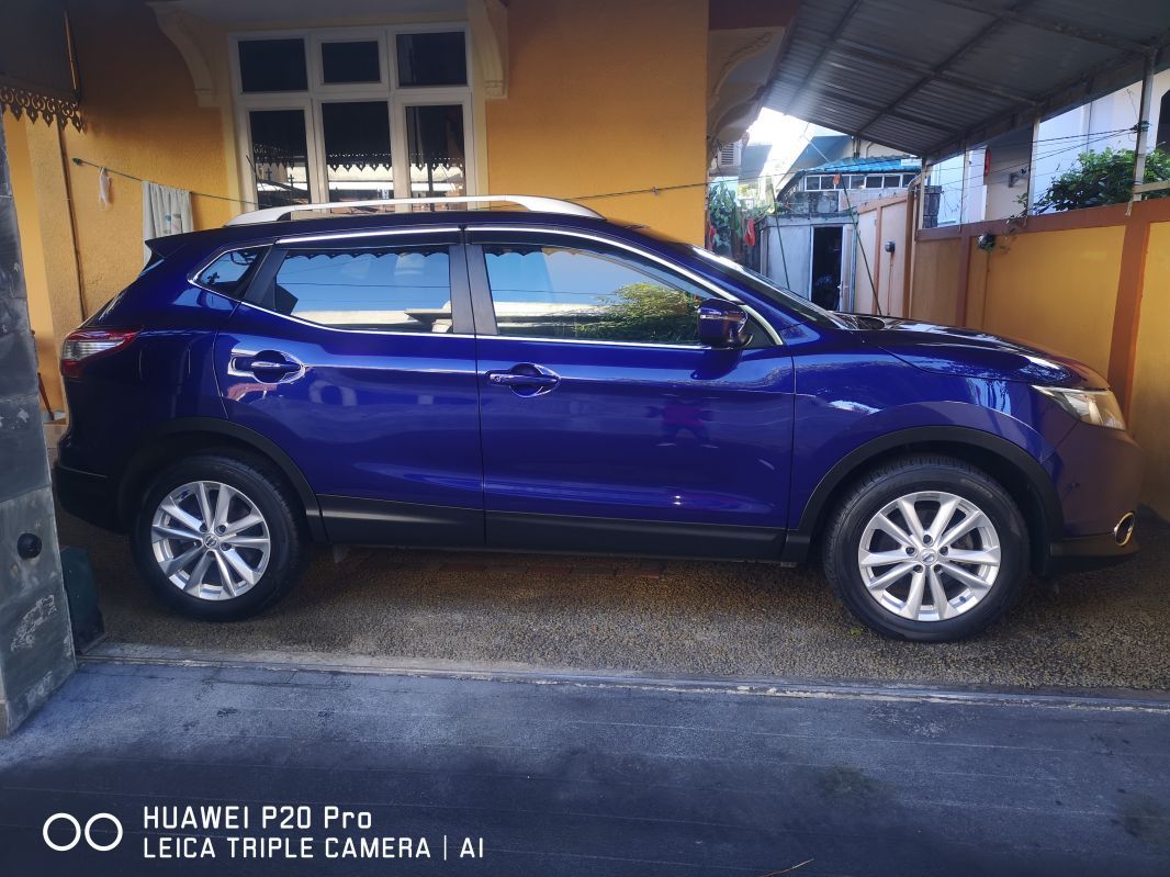 Nissan Qashqai j11 1.2 dig-t in Mauritius