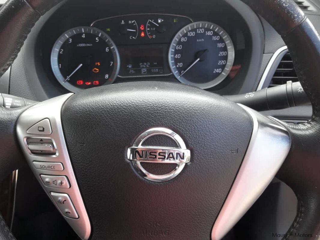 Nissan SENTRA ELEGANCE in Mauritius