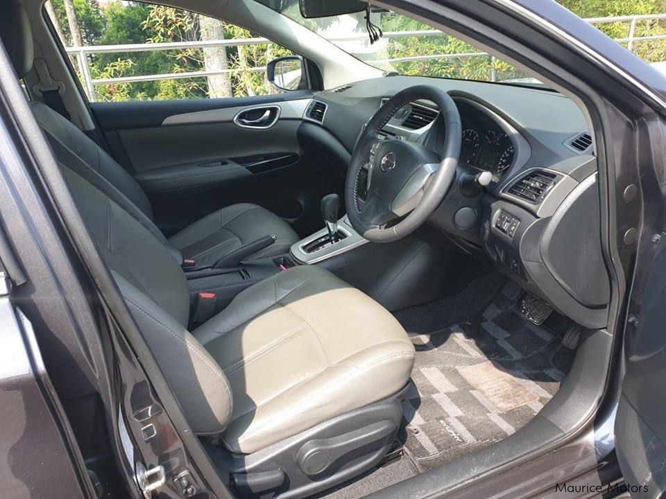 Nissan SYLPHY 1.6 STEPTRONIC in Mauritius