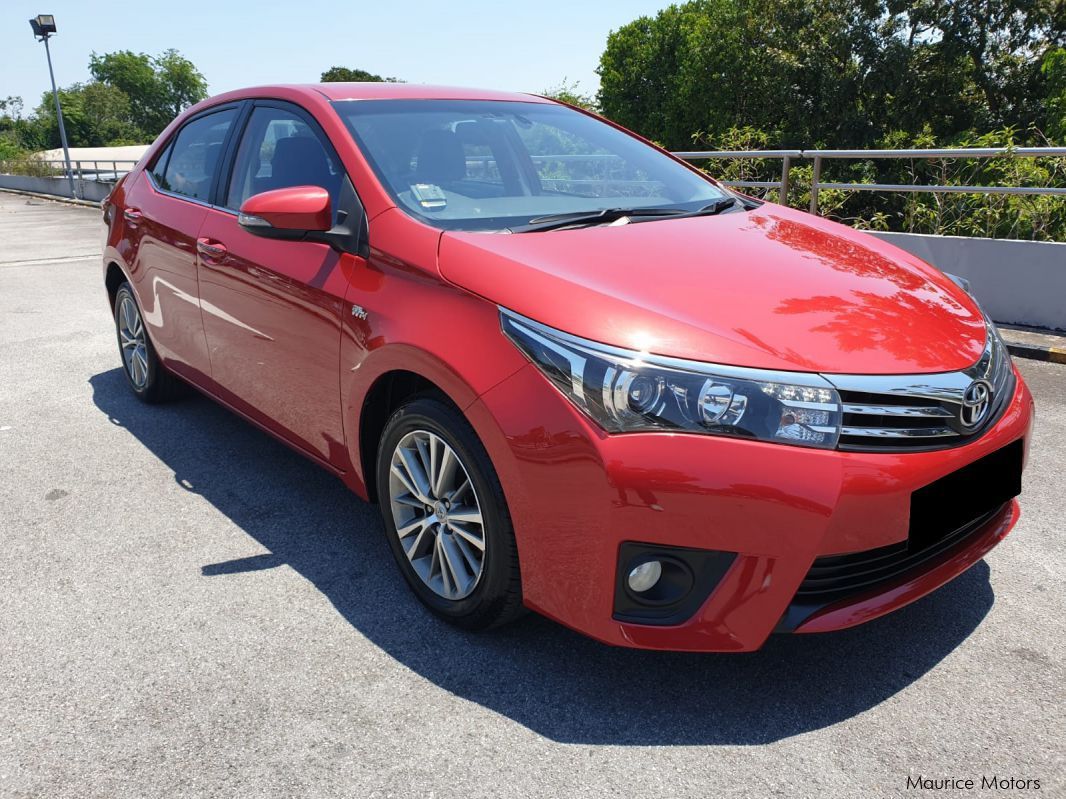 Toyota Corolla 2015 Red