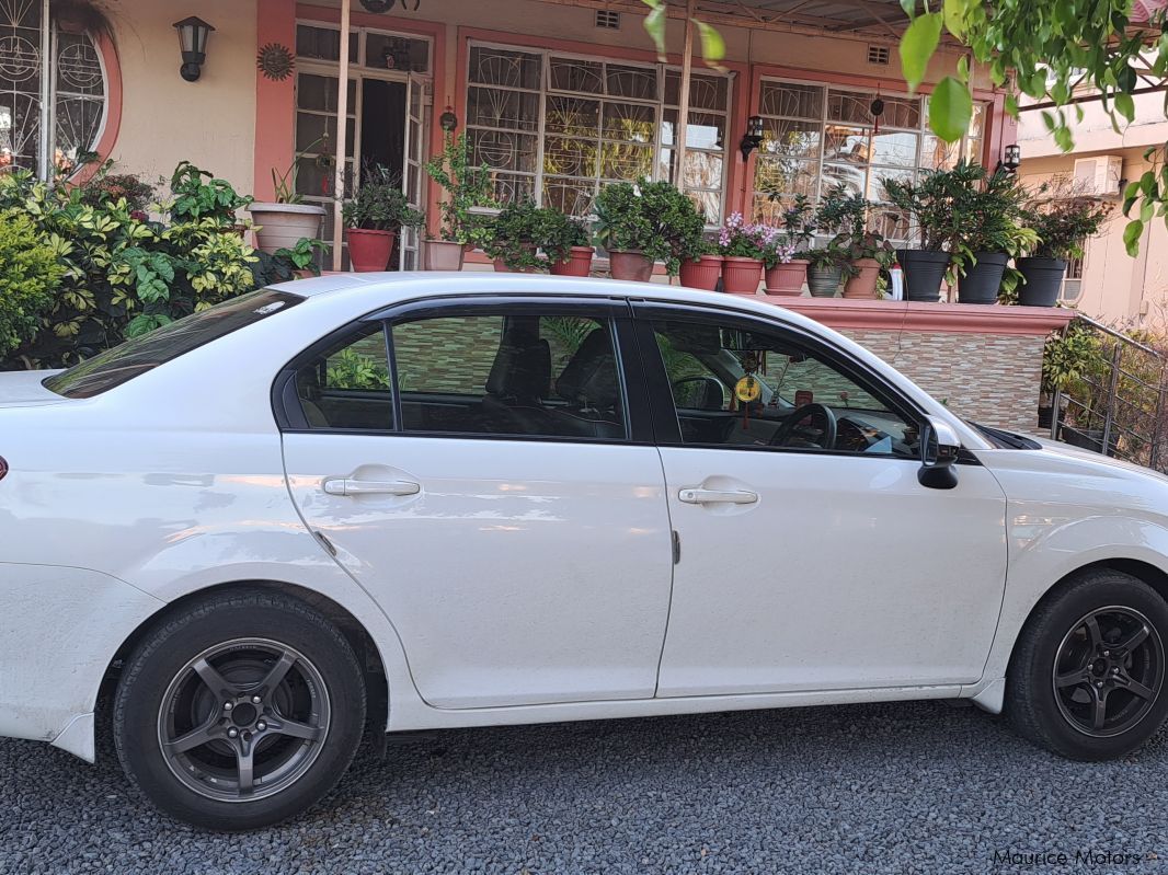 Toyota Corolla Axio 1.5 x in Mauritius