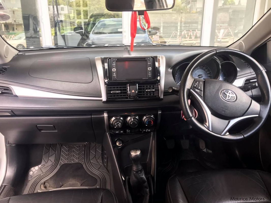 Toyota YARIS G 1.3L MANUAL  in Mauritius