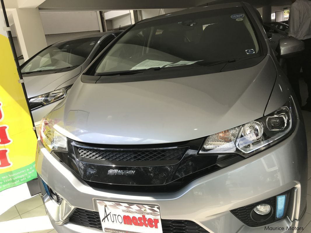 Honda FIT - HYBRID - SILVER in Mauritius