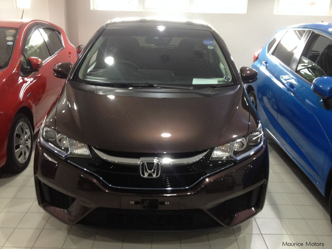 Honda FIT HYBRID - PURPLE in Mauritius