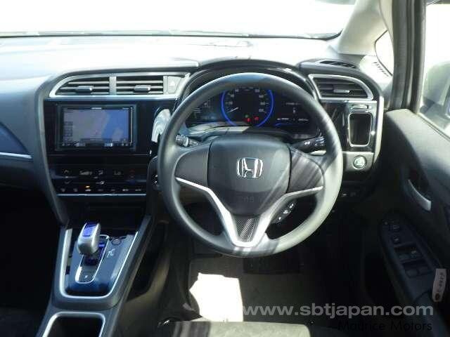 Honda Fit Shuttle in Mauritius