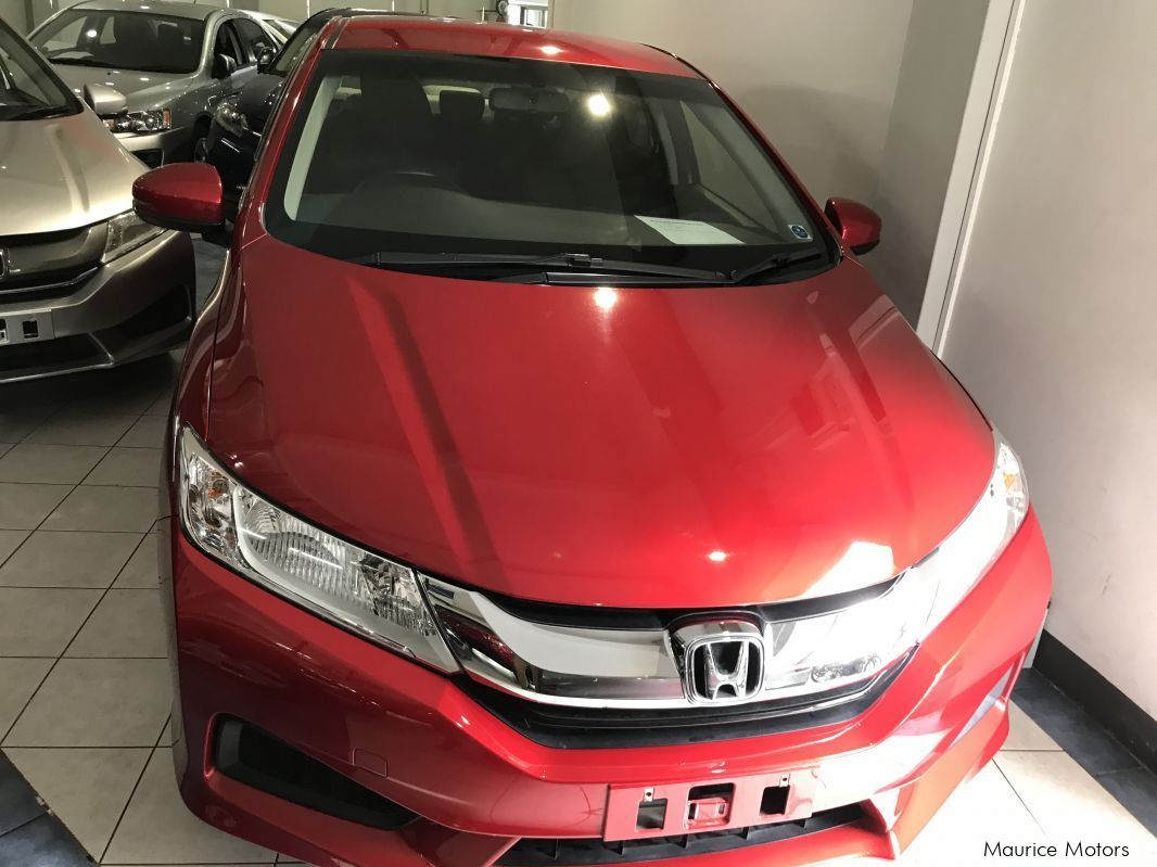 Honda GRACE -RED in Mauritius