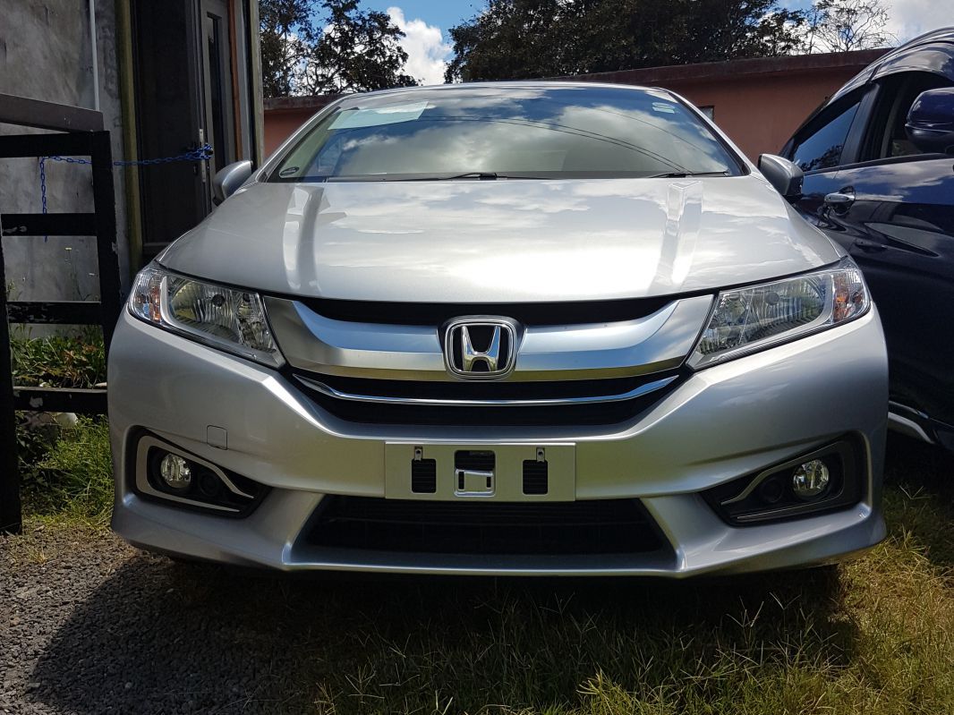 Used Honda Grace | 2016 Grace for sale | Lalmatie Honda Grace sales ...