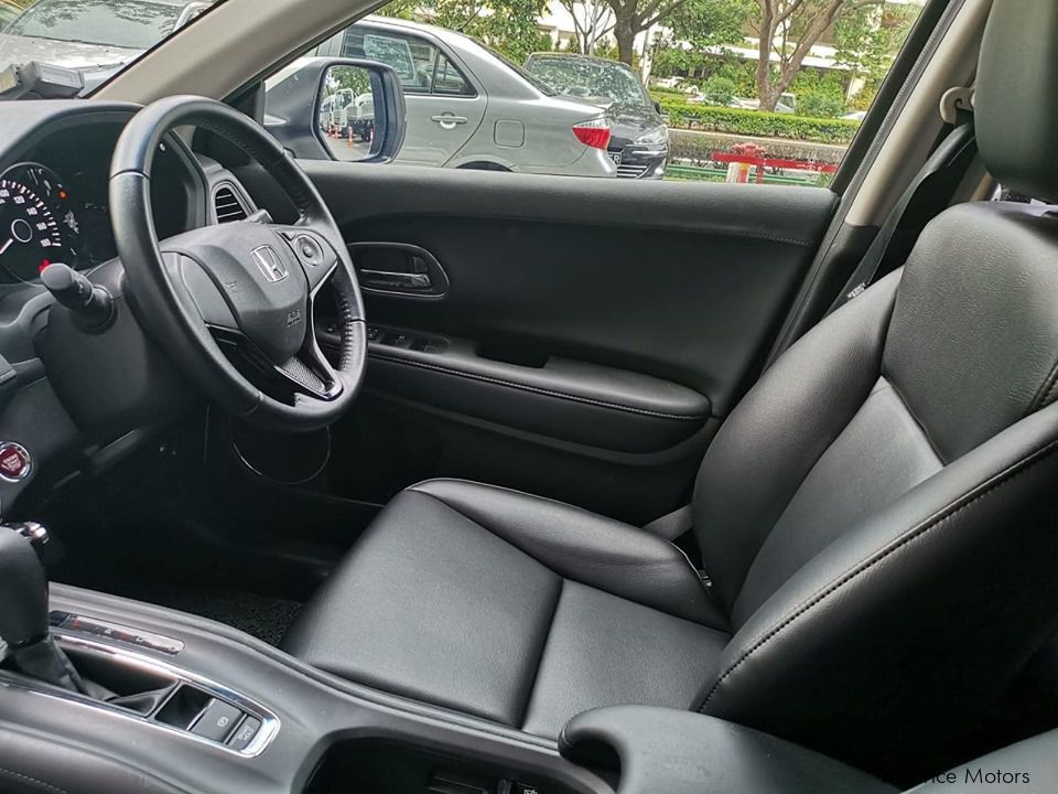 Honda VEZEL 1.5X STEPTRONIC in Mauritius
