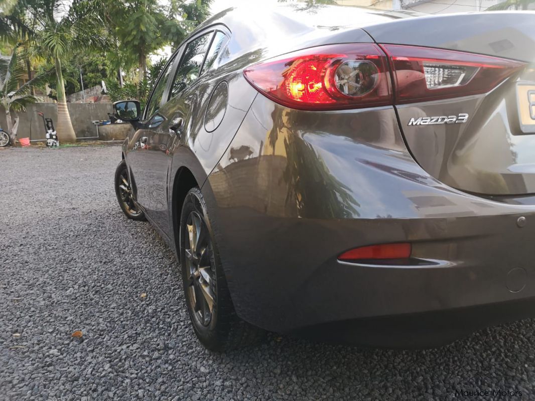 Mazda 3, Axela in Mauritius
