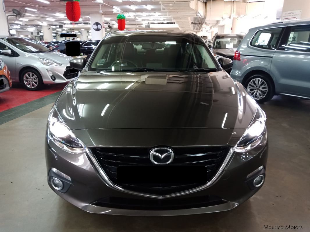 Mazda 3 Deluxe SkyActiv in Mauritius