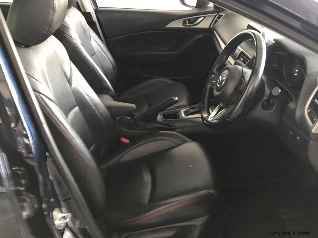 Mazda 3 SKYACTIV SUNROOF  in Mauritius