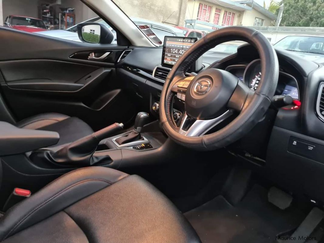 Mazda 3 Skyactiv in Mauritius