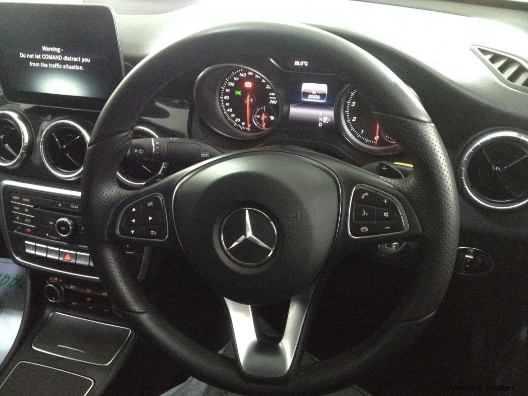 Mercedes-Benz CLA 180 - white - 7spd Steptronic with Paddle Shift in Mauritius