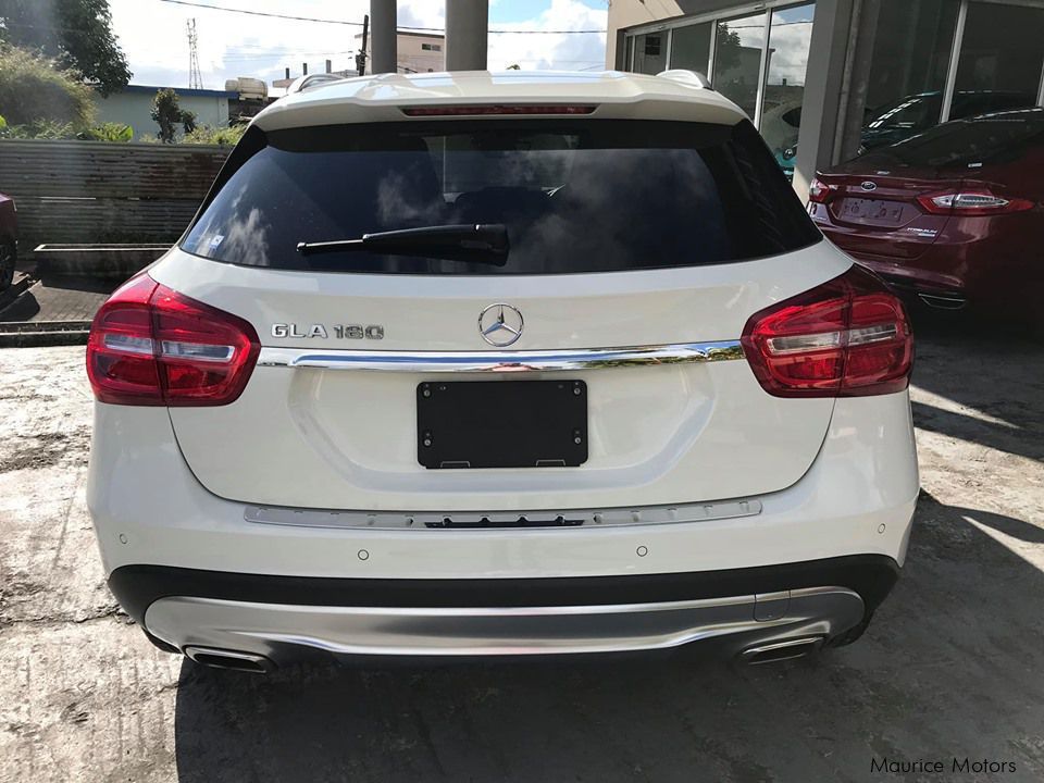 Mercedes-Benz CLA 180 STEPTRONIC - 1600cc Turbo in Mauritius