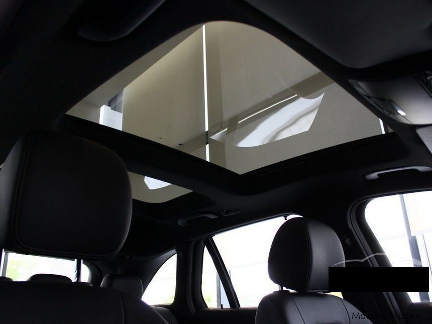 Mercedes-Benz GLC 250 - TURBO - SUNROOF - LEATHER SEATS in Mauritius