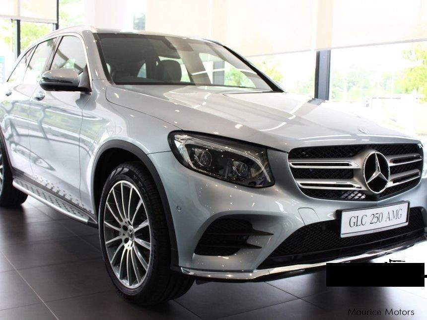 Mercedes-Benz GLC 250 - TURBO - SUNROOF - LEATHER SEATS in Mauritius