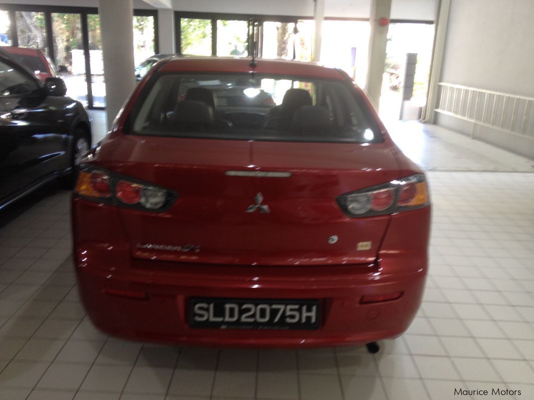 Mitsubishi LANCER - RED - GLX in Mauritius