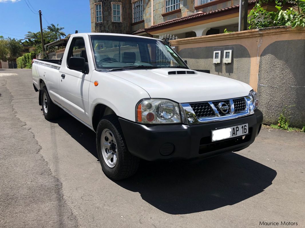 Nissan NP300 Single cab in Mauritius