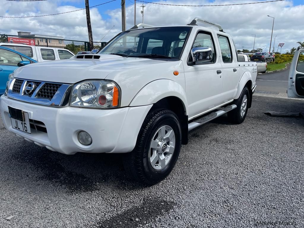 Nissan np300 in Mauritius