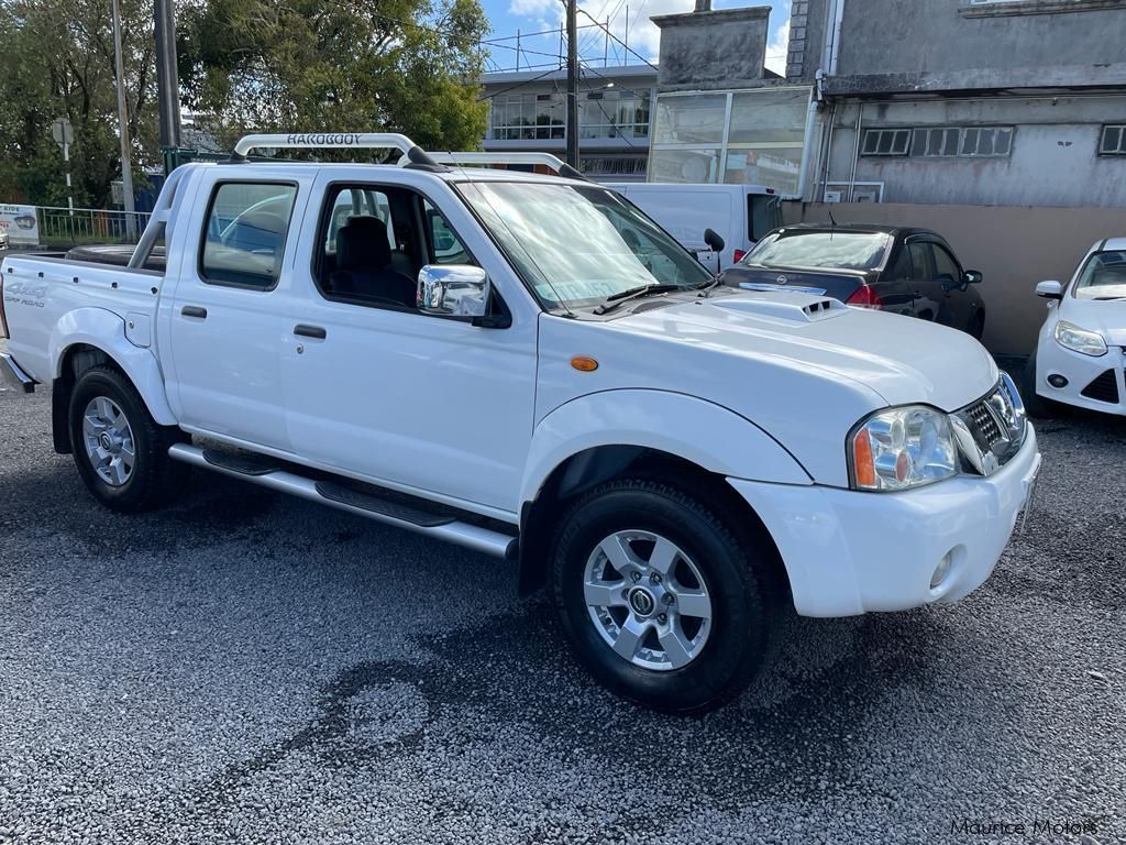 Nissan np300 in Mauritius