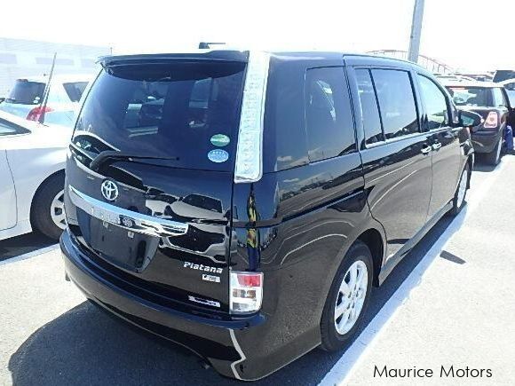 Toyota Isis Platana in Mauritius