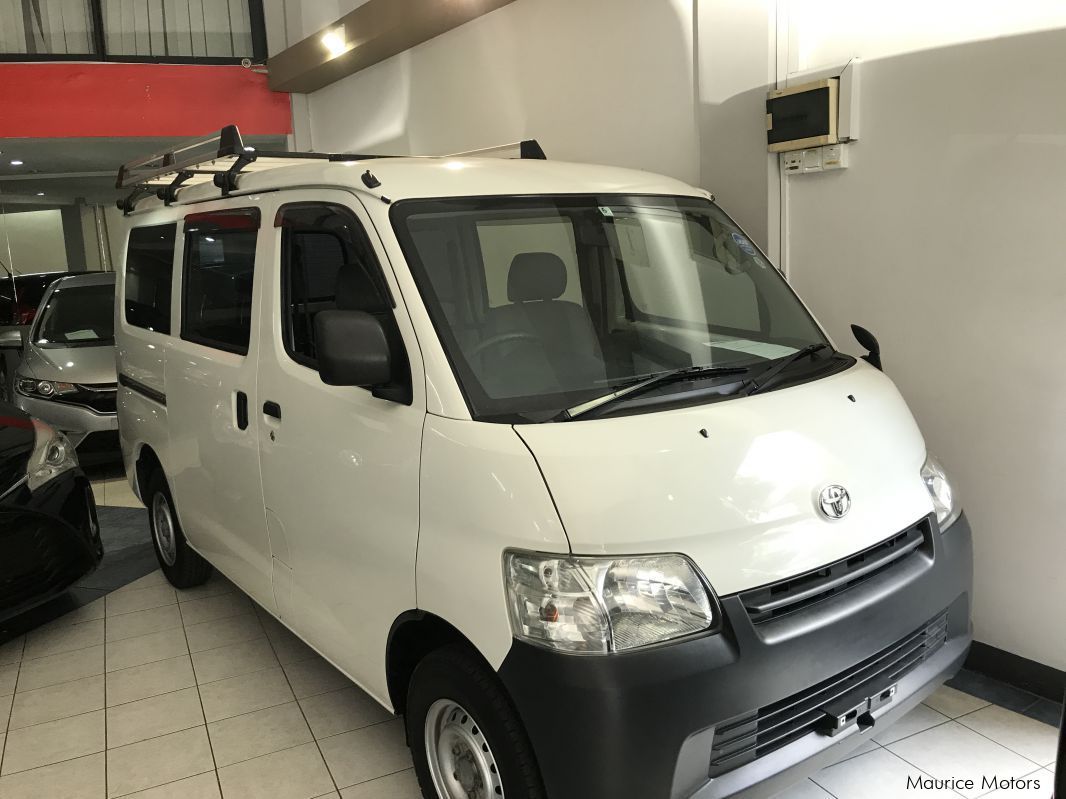 Toyota TOWNACE - WHITE in Mauritius